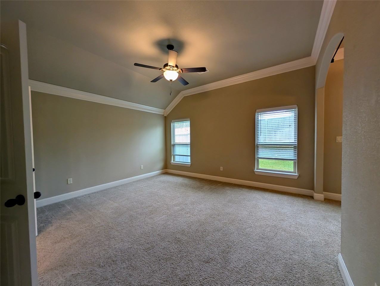 237 Jacinth Ln - Photo 6 of 15