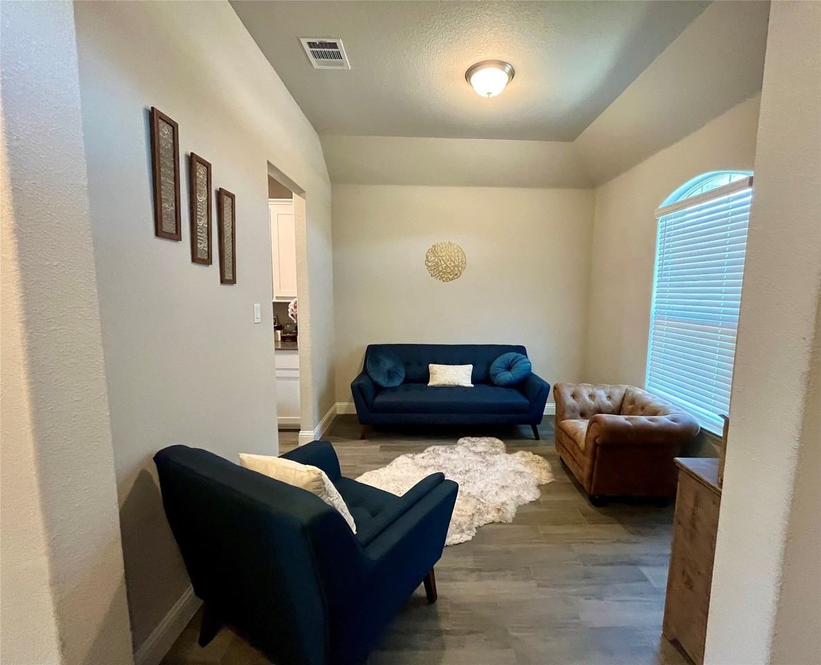 3636 Wintergreen St - Photo 5 of 23