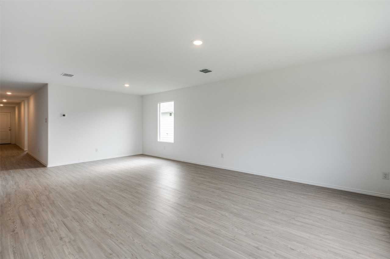 1708 Sims St - Photo 2 of 34