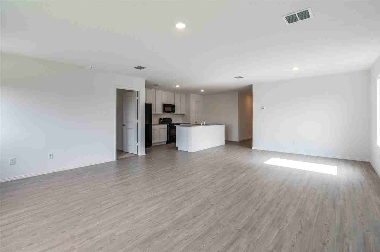 1708 Sims St - Photo 3 of 34