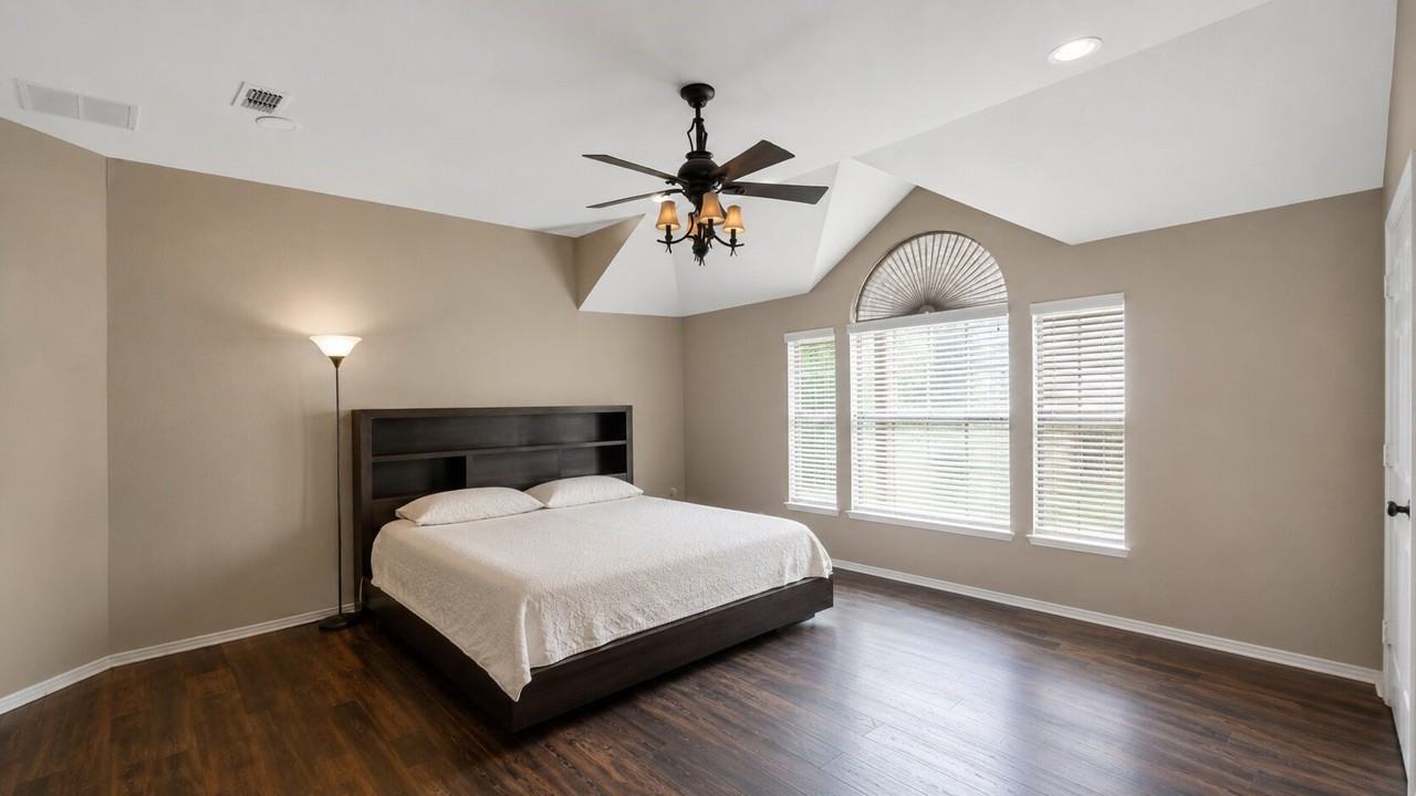 7004 Canyonbrook Dr - Photo 4 of 20