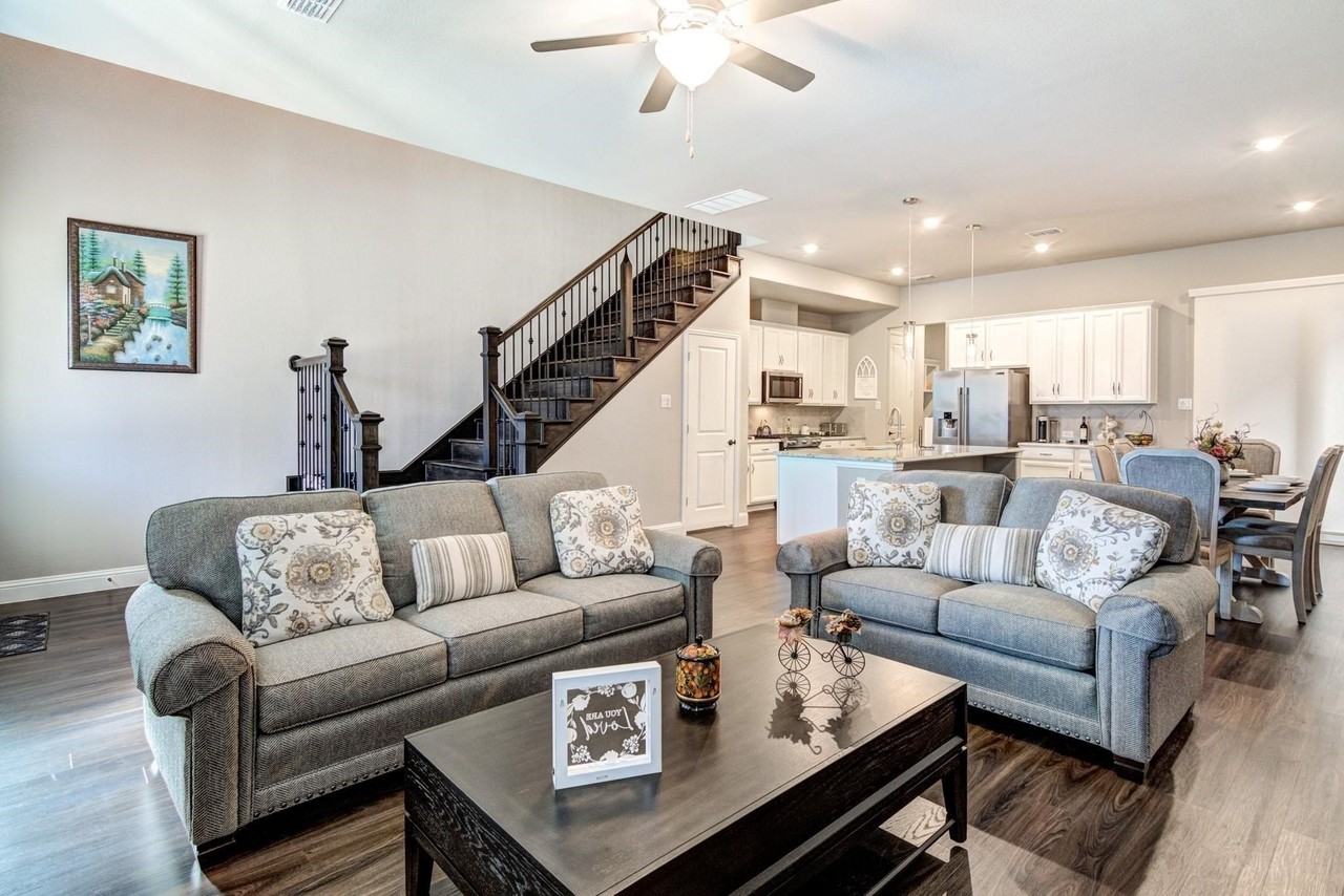 1025 Zachary Way - Photo 5 of 36
