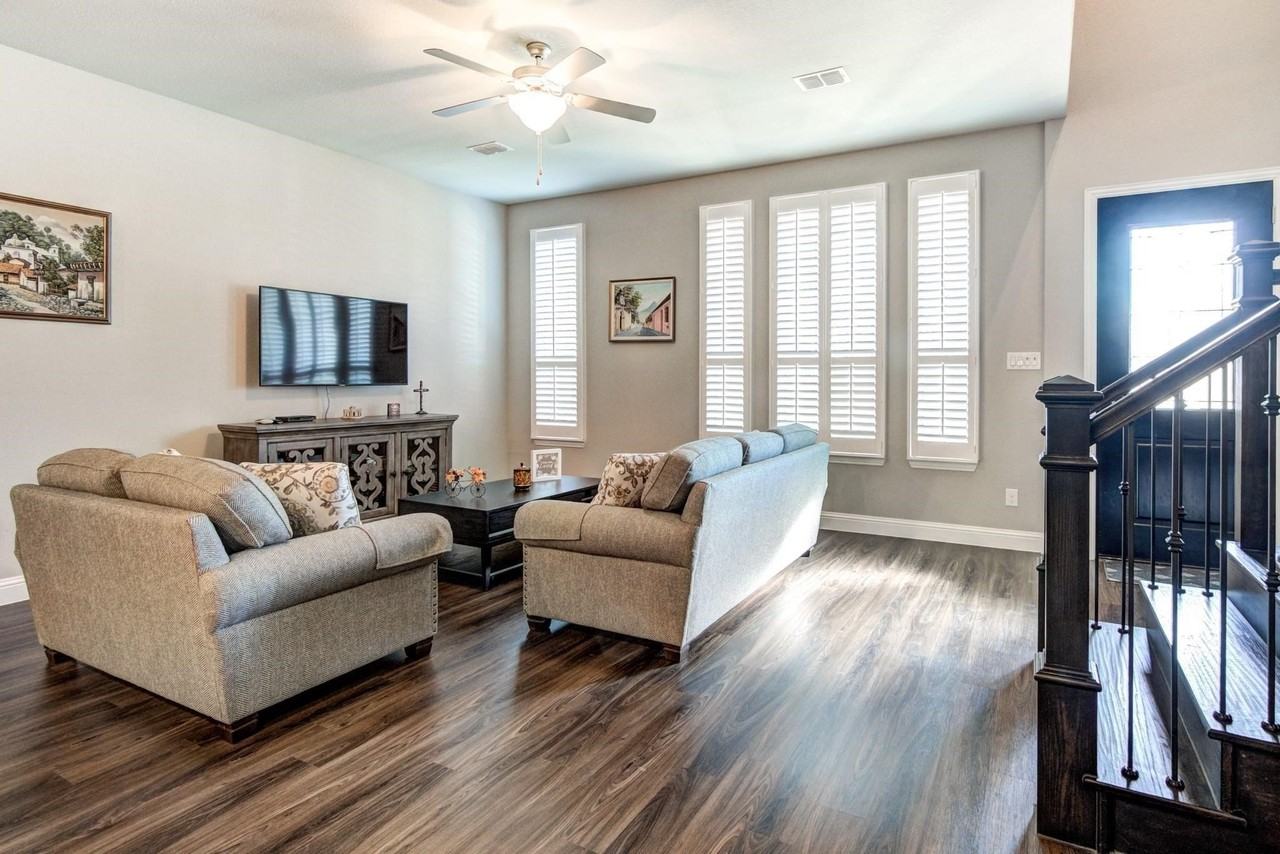 1025 Zachary Way - Photo 6 of 36