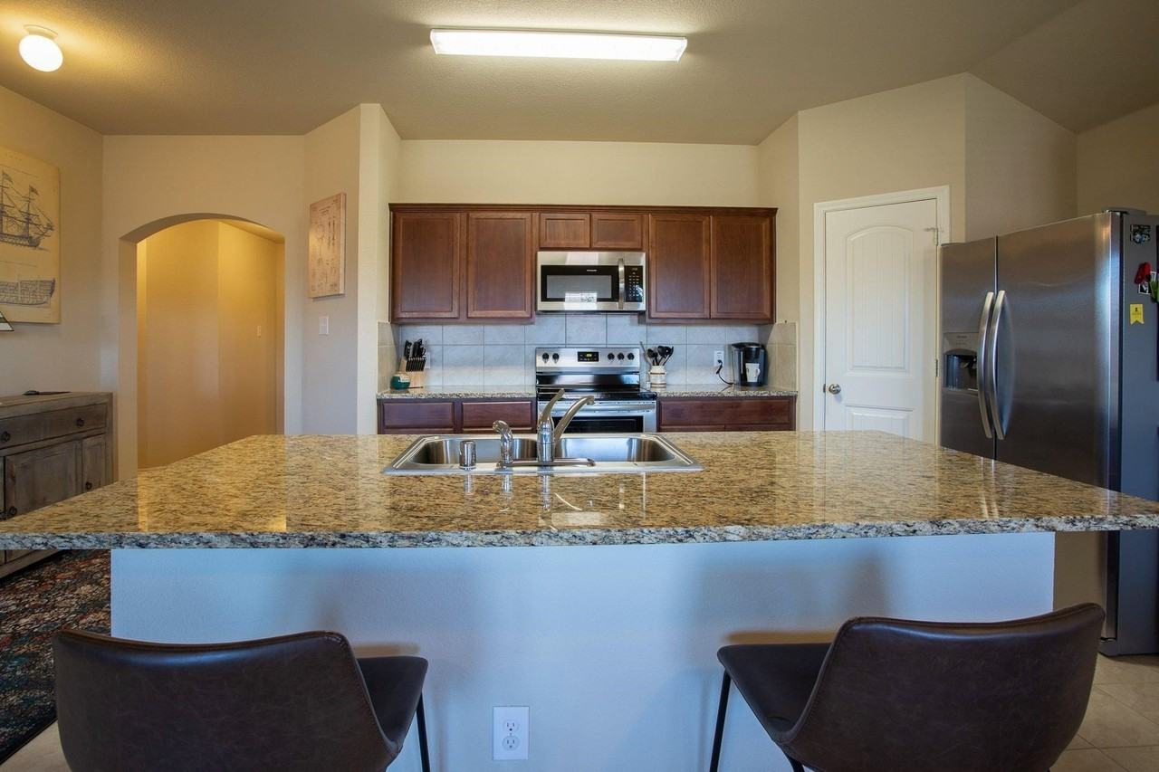1063 Decker Dr - Photo 6 of 16