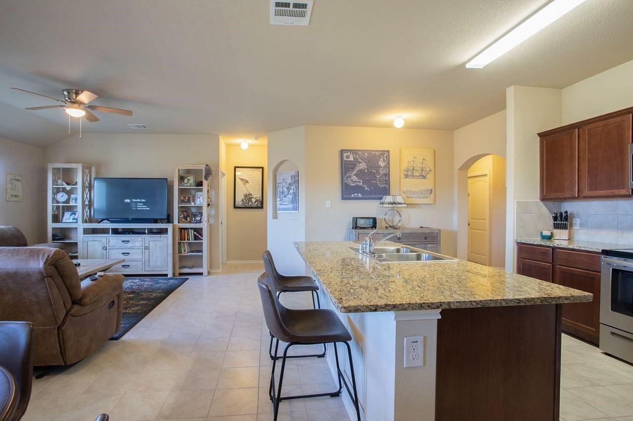 1063 Decker Dr - Photo 7 of 16