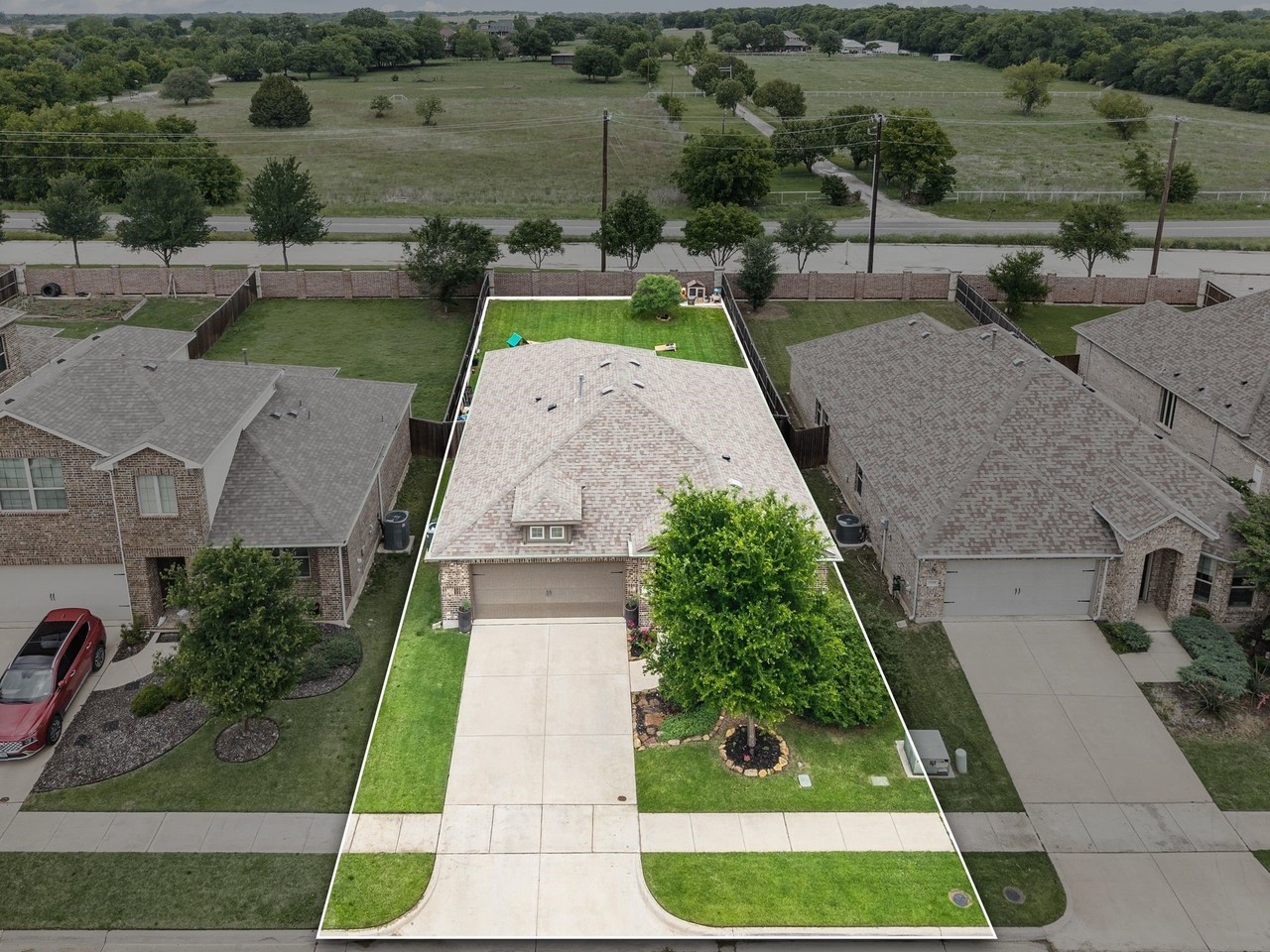 5912 Aster Dr - Photo 2 of 40