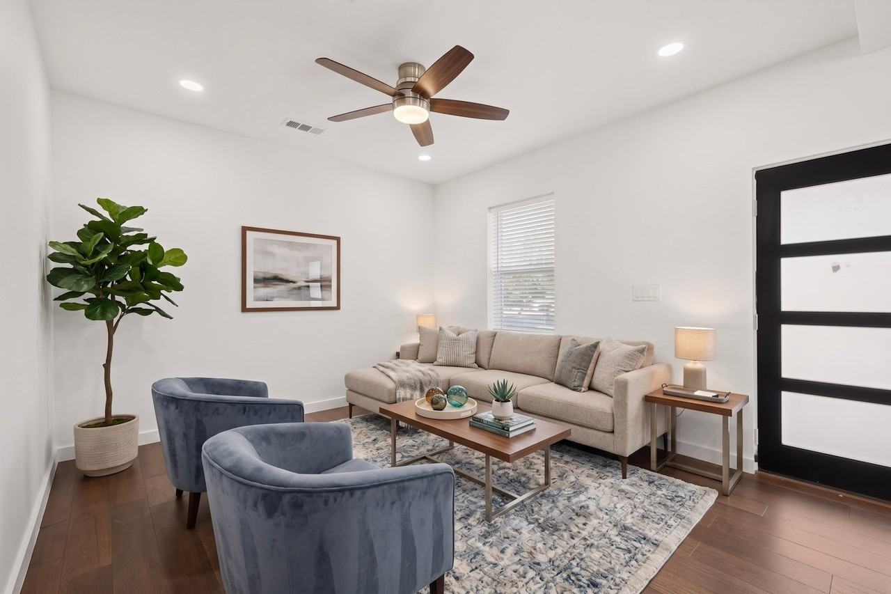 1100 S Brighton Ave - Photo 4 of 15