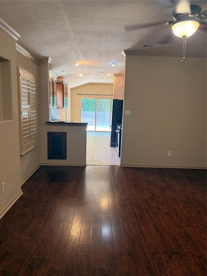 5049 Britton Ridge Ln - Photo 3 of 16