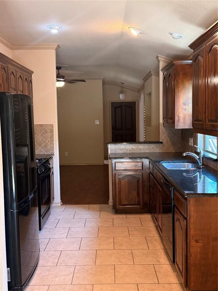 5049 Britton Ridge Ln - Photo 5 of 16