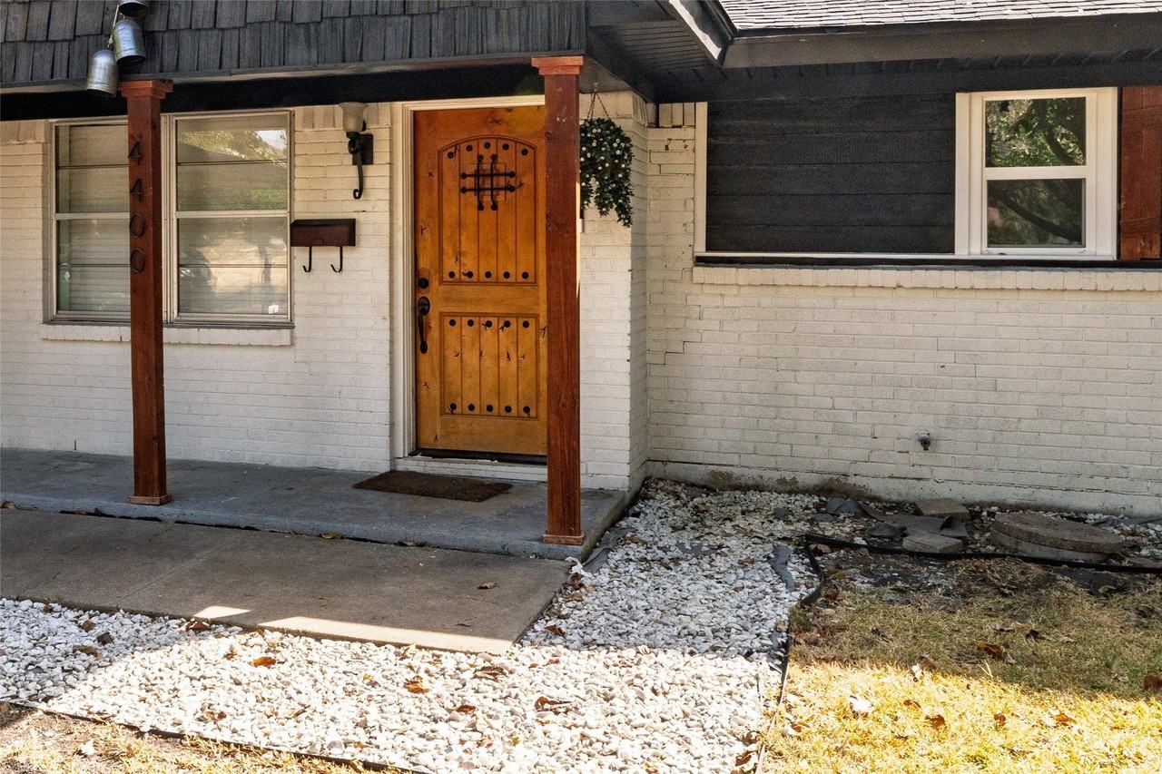4400 Jane Anne St - Photo 4 of 40