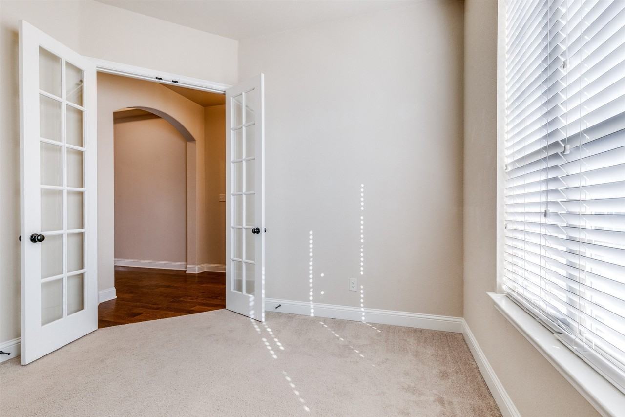 229 Dakota Dr - Photo 2 of 25