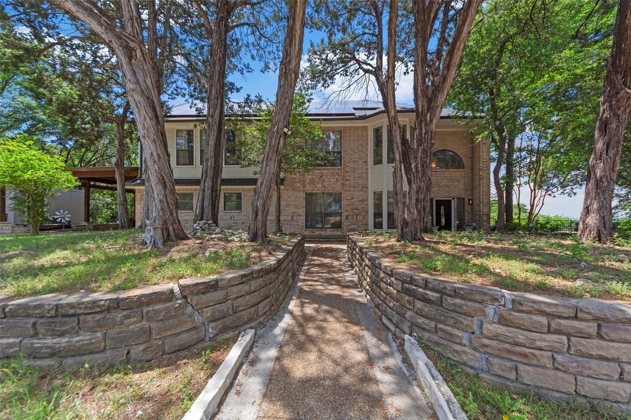 2032 Juniper Ridge Rd - Photo 4 of 40