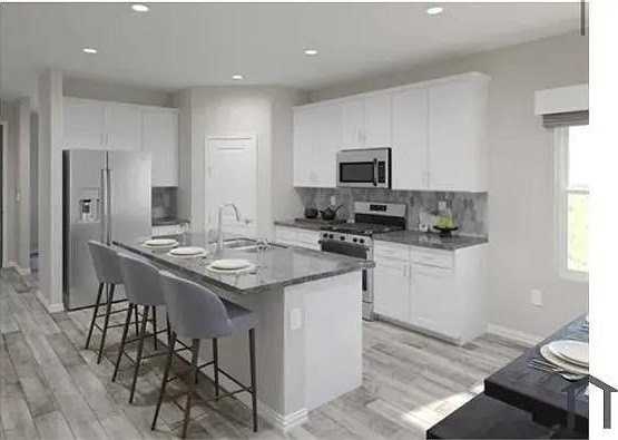 1818 Mccree St - Photo 3 of 5