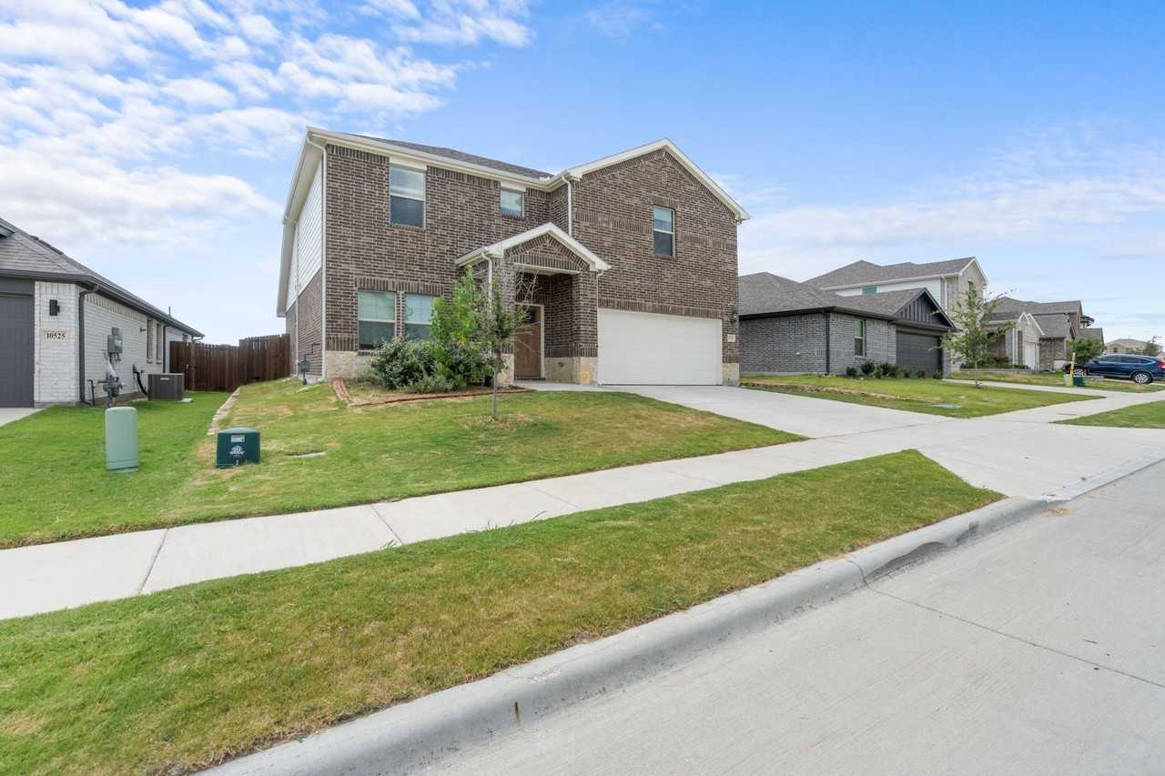 10529 Tuxinaw Trl - Photo 2 of 39