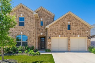 921 Bayberry Dr - Photo 1 of 1