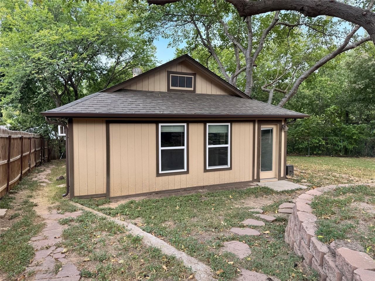4225 Sue Ct - Photo 2 of 12