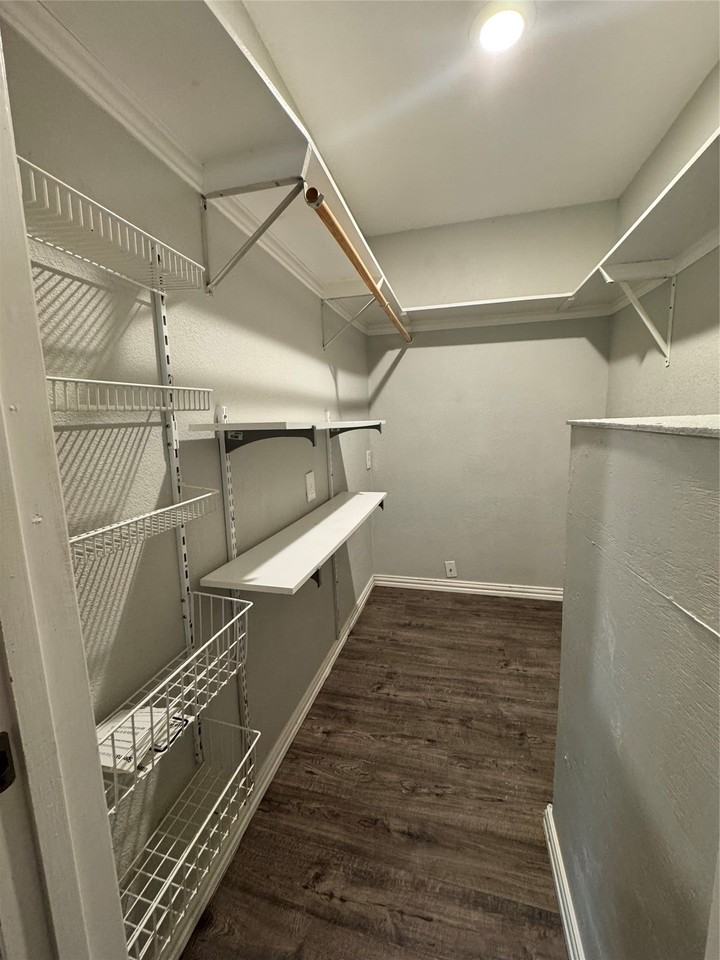 4225 Sue Ct - Photo 7 of 12