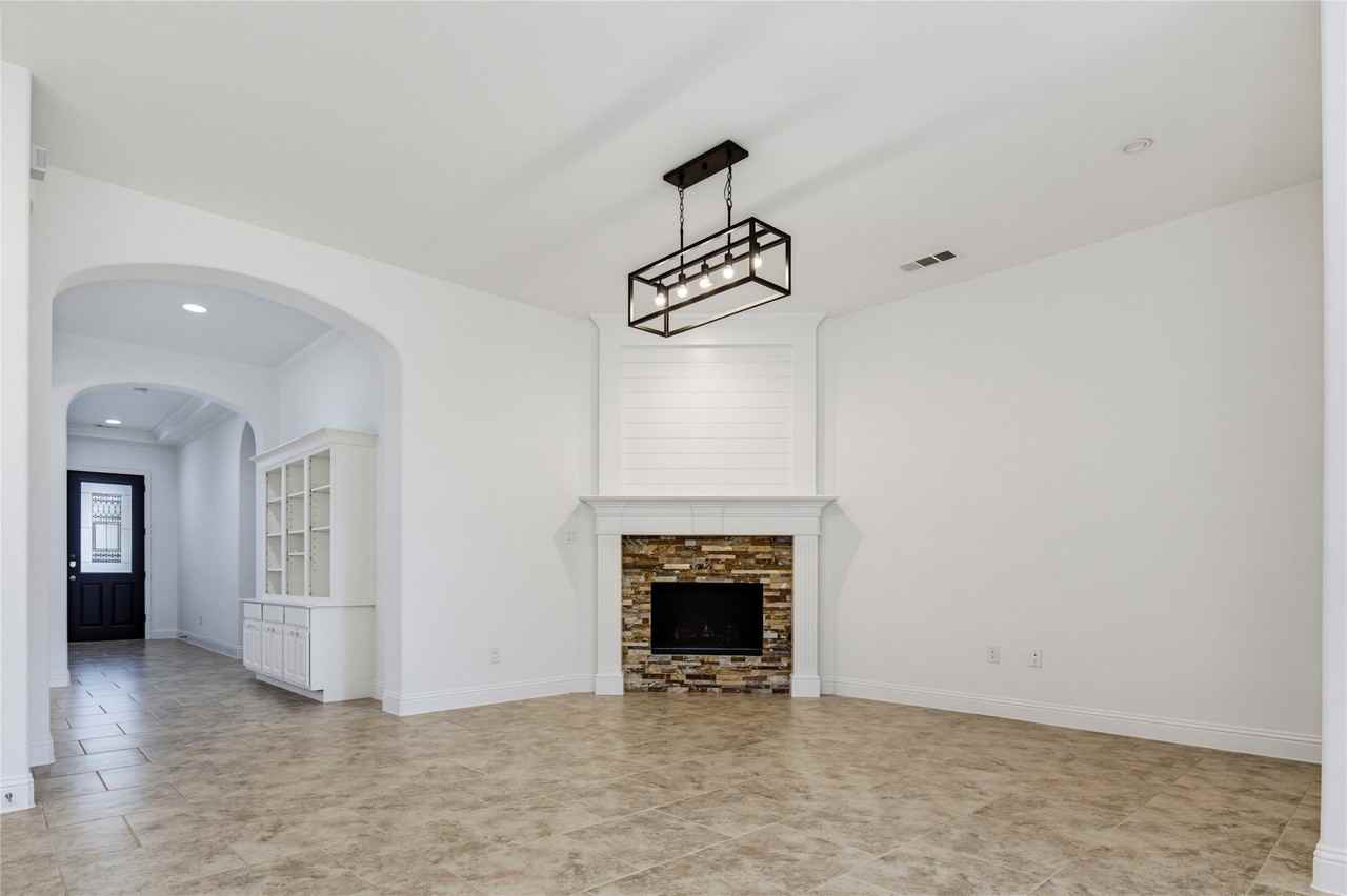 8272 Haltered Horse Ln - Photo 6 of 36