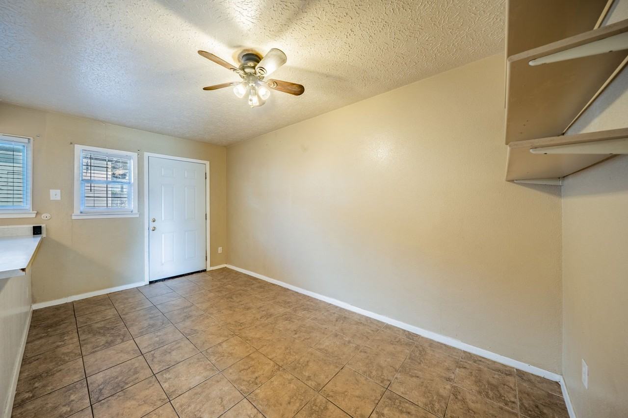 36 W Creek Ln - Photo 5 of 16