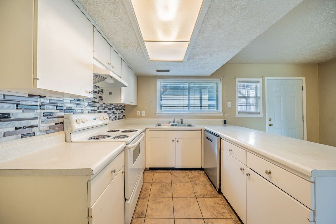36 W Creek Ln - Photo 7 of 16