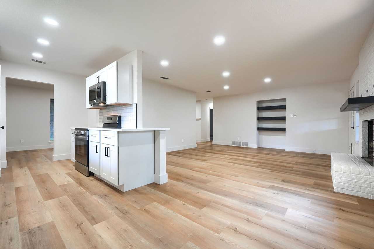4049 Alicante Ave - Photo 2 of 27