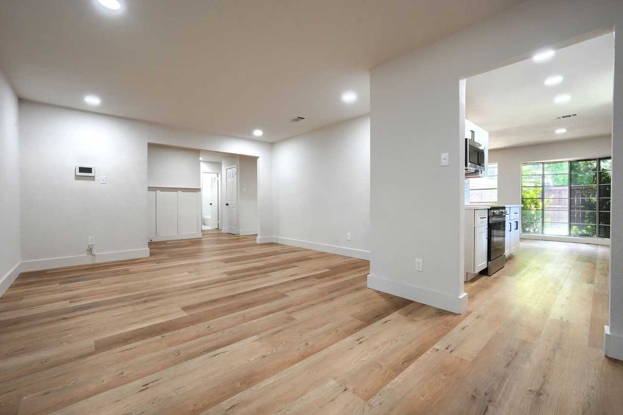 4049 Alicante Ave - Photo 7 of 27