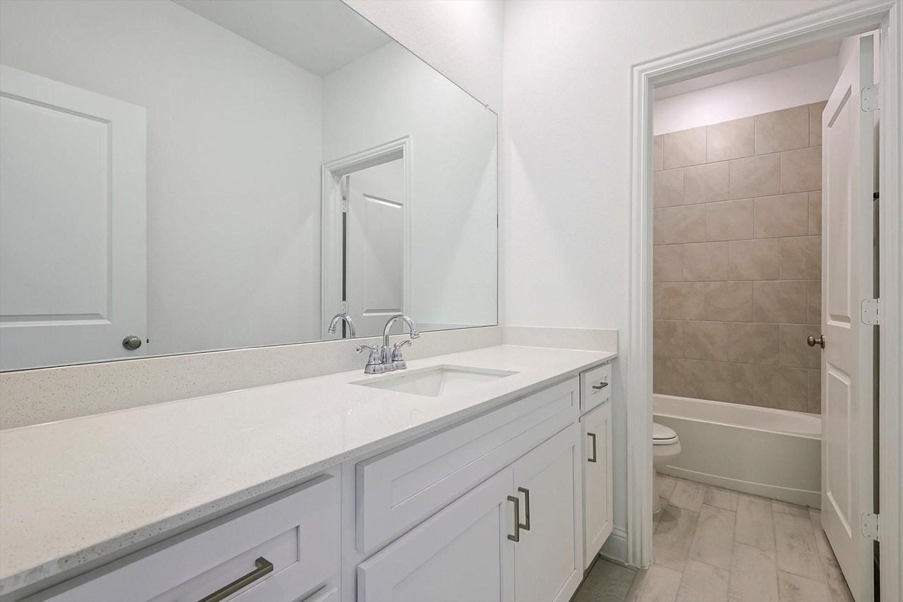 1308 Lavinola Ln - Photo 7 of 20