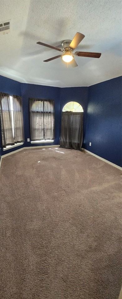 1511 Pine Bluff Dr - Photo 4 of 19