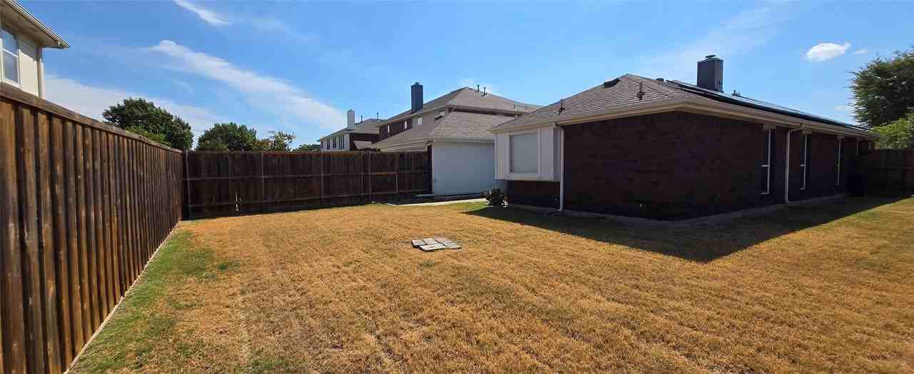 1511 Pine Bluff Dr - Photo 6 of 19