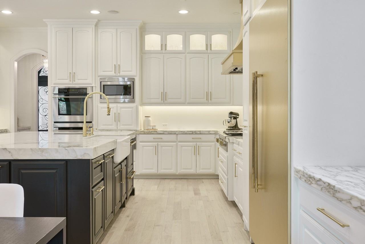 1450 Hilton Head Ln - Photo 7 of 40