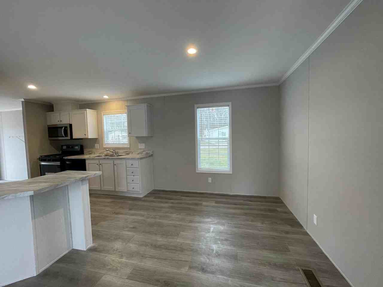 181 Apollo Cir #181 - Photo 2 of 8