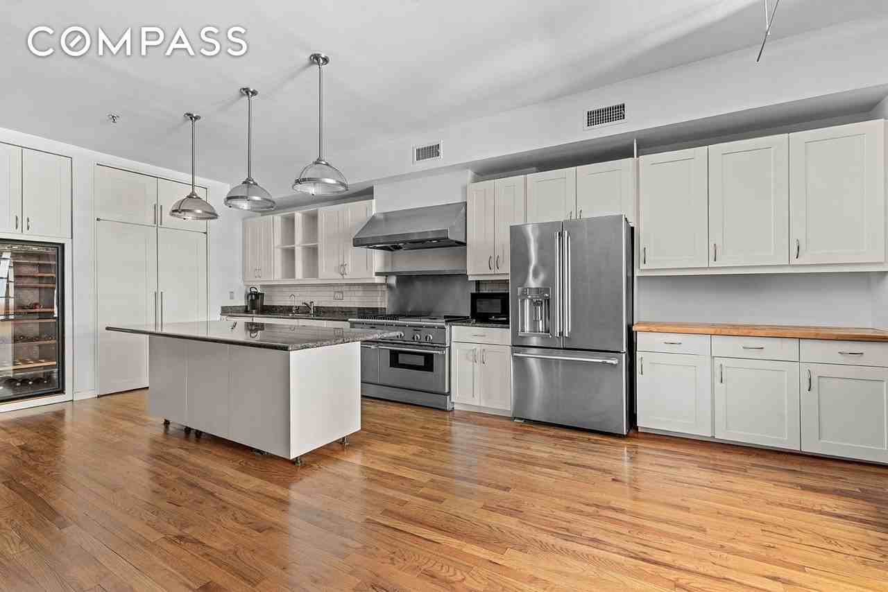 130 Watts St #5N