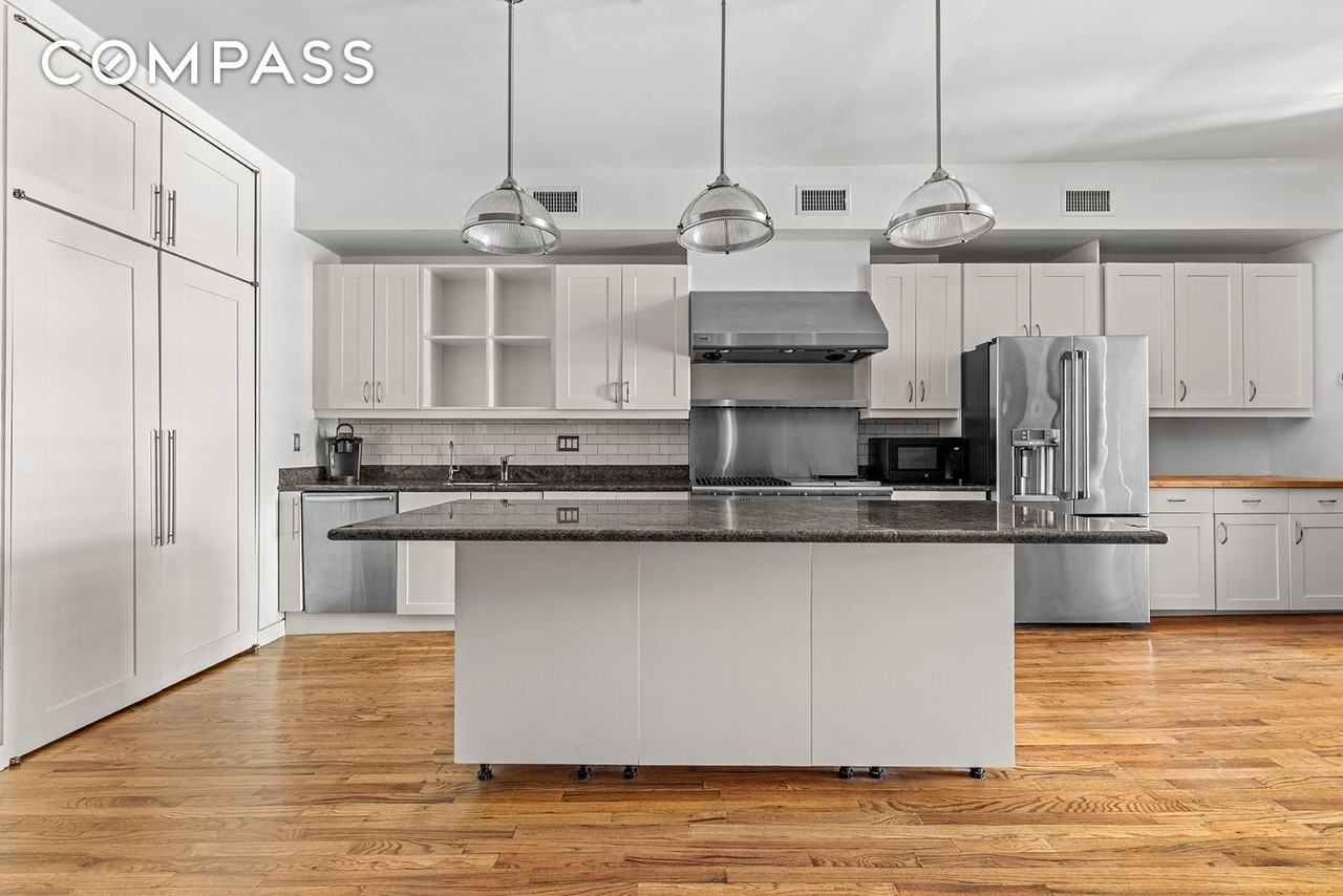 130 Watts St #5N - Photo 2 of 10