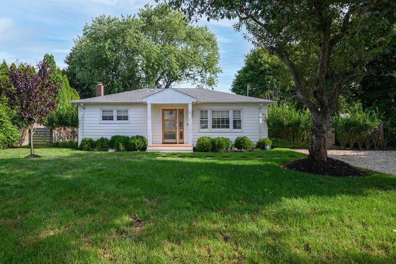 4 Southwind Rd