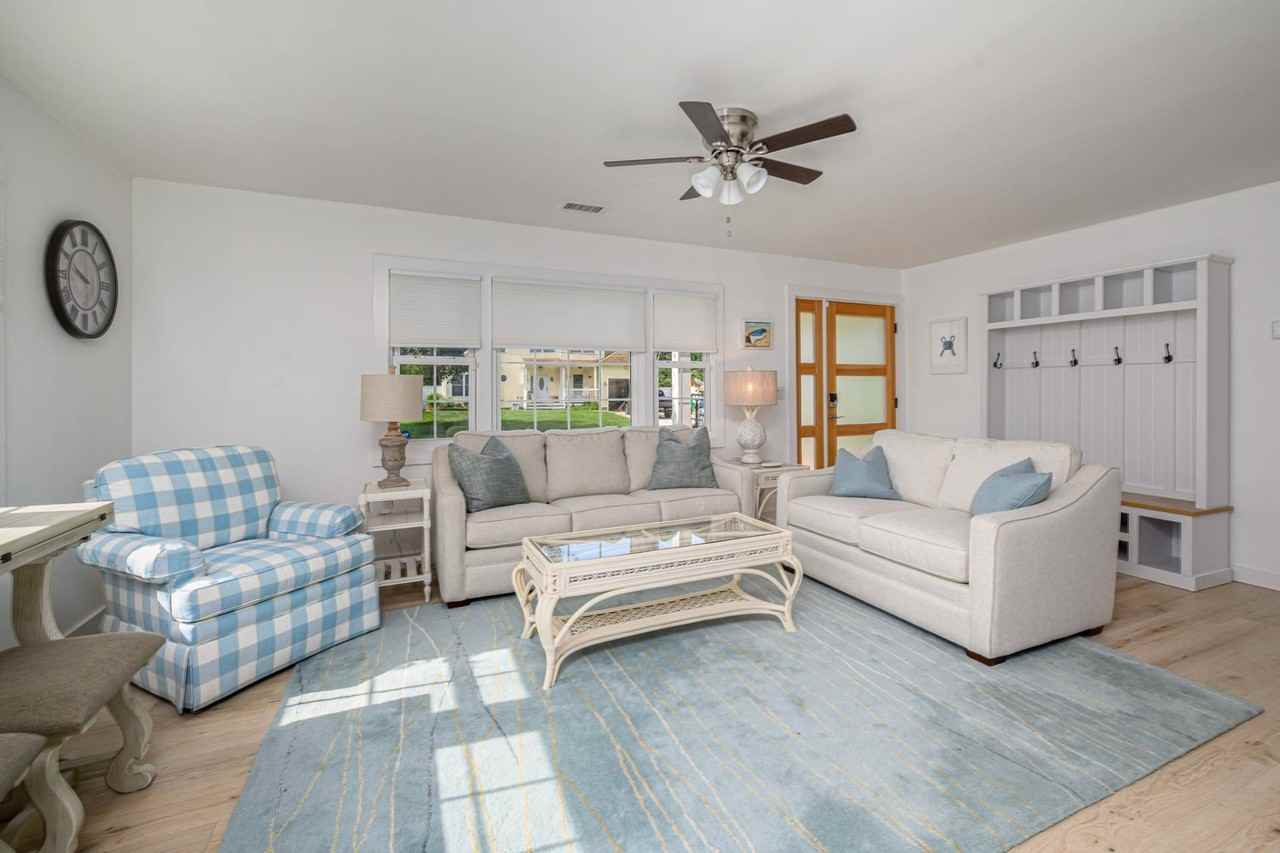 4 Southwind Rd - Photo 3 of 14