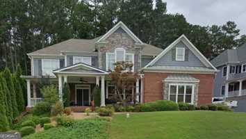 featured image of 230 Thorncliff Way