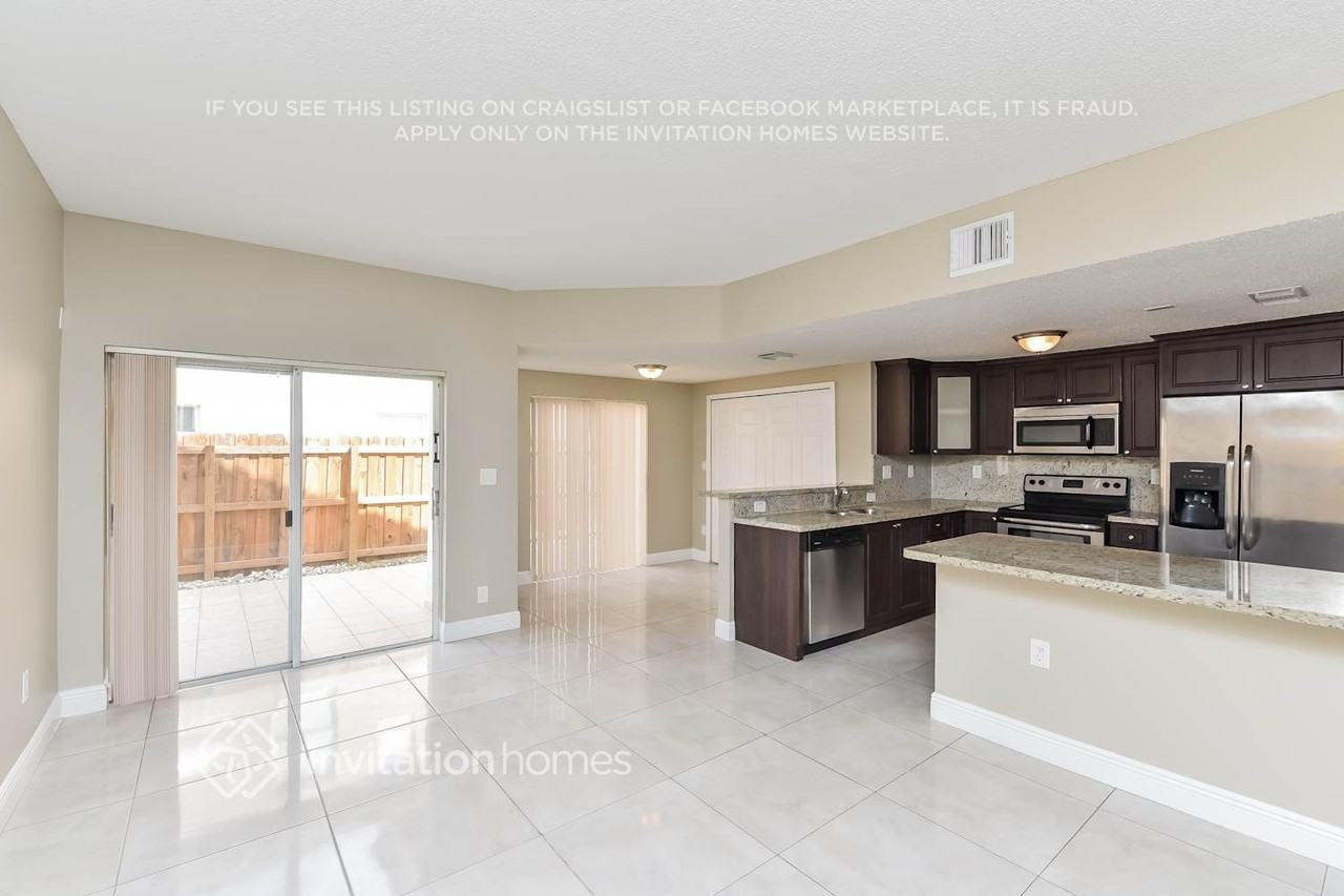 15935 Sw 83rd Ter - Photo 4 of 20