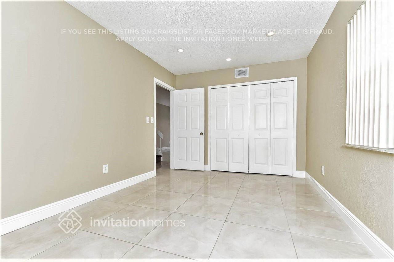 15935 Sw 83rd Ter - Photo 7 of 20