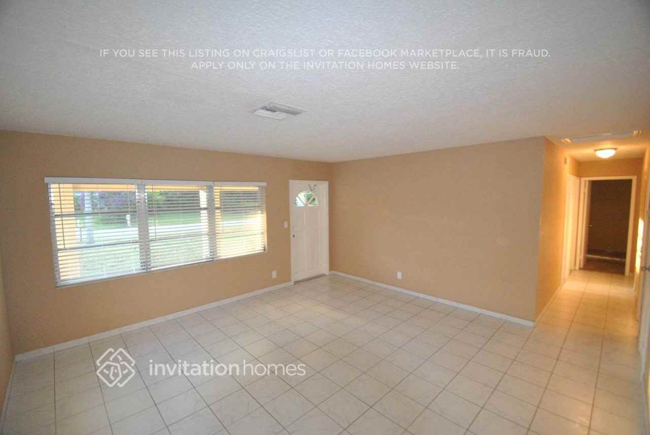 35 Nw 3rd Ct - Photo 2 of 14