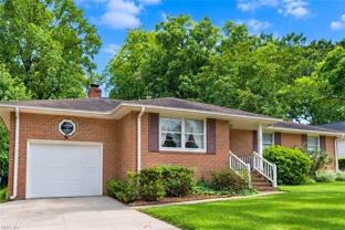 136 Princess Margaret Dr - Photo 1 of 1