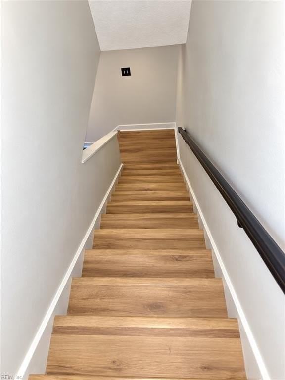 35 Moss Ave - Photo 4 of 9