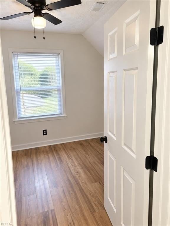 35 Moss Ave - Photo 5 of 9