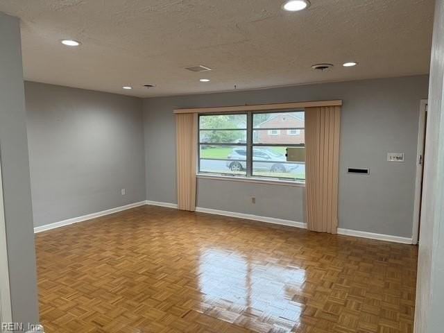 17 Balmoral Dr - Photo 2 of 18