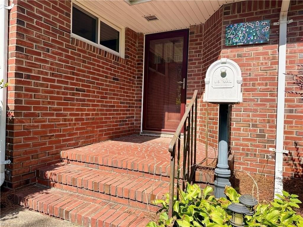 436 Thole St - Photo 3 of 35