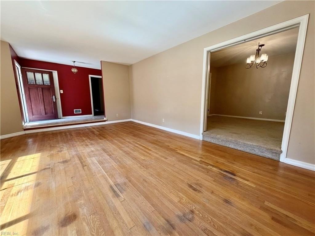 436 Thole St - Photo 6 of 35