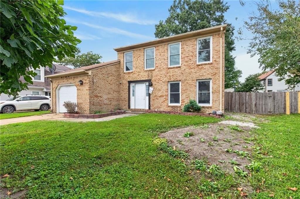 5681 Shinfield Dr - Photo 3 of 35