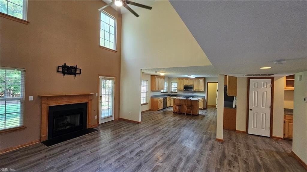 211 Tallyho Dr - Photo 4 of 27
