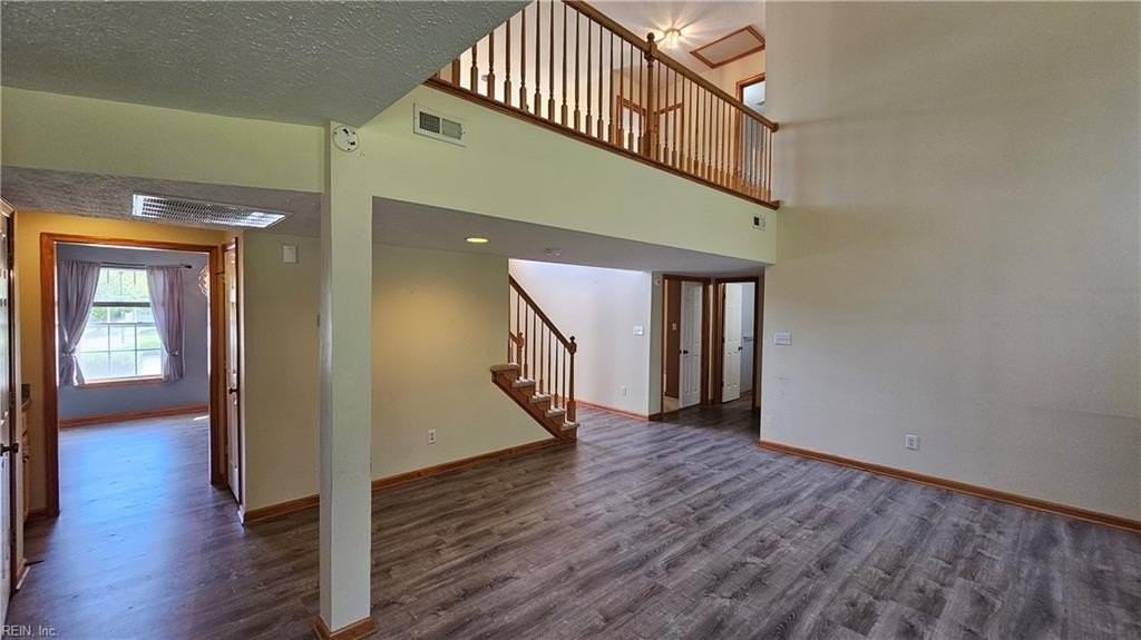 211 Tallyho Dr - Photo 6 of 27