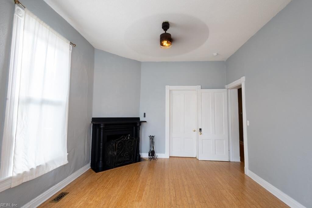 442 Court St - Photo 7 of 23