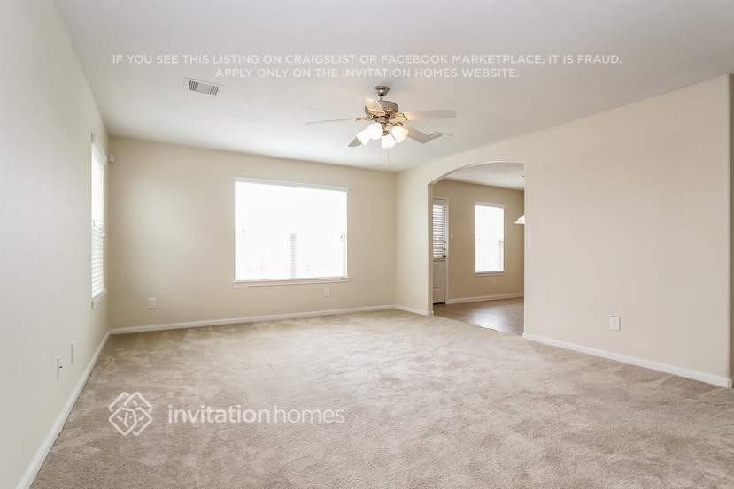 19151 Sandelford Dr - Photo 4 of 28